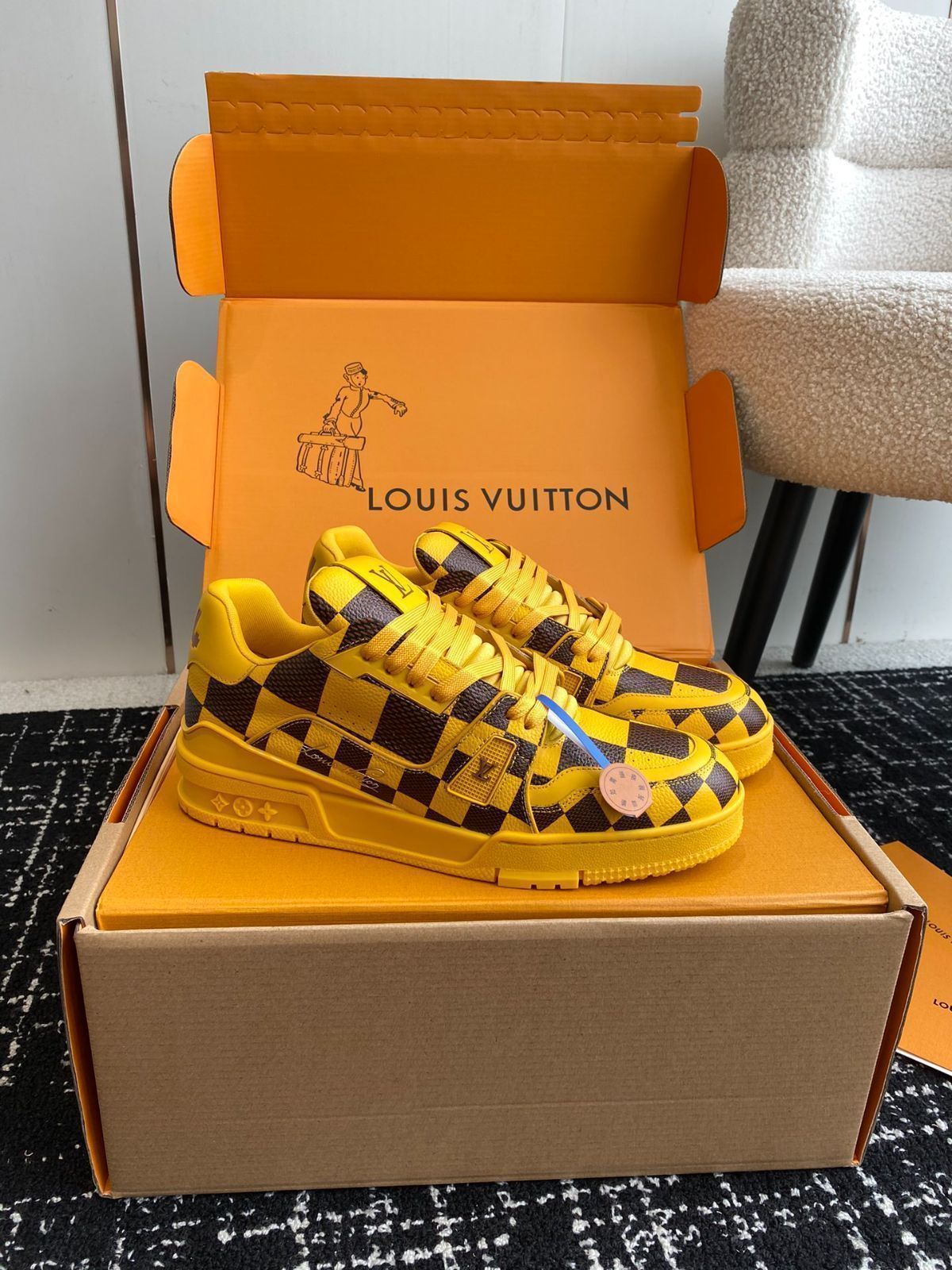 Louis Vuitton trainer カップルスタイルのロートップカジュアルシューズ｜本日限定特価｜新品未使用