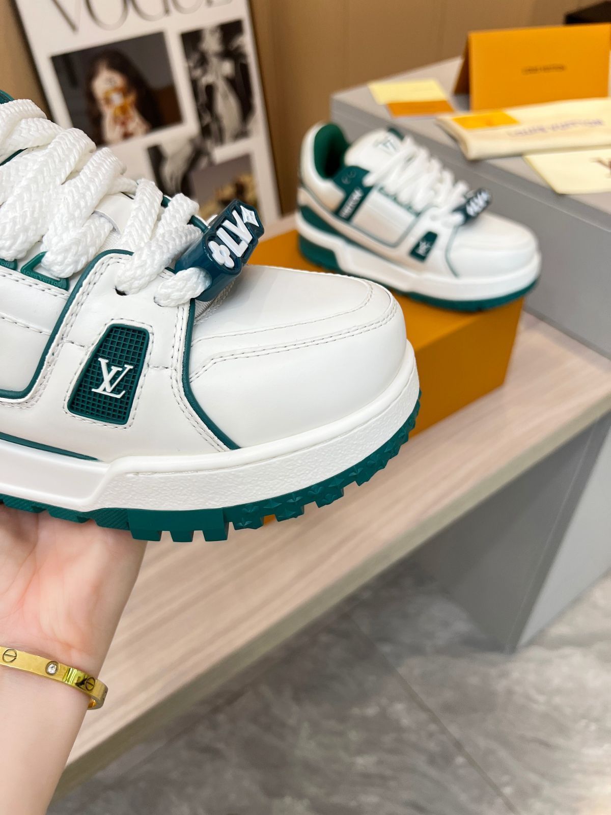 Louis Vuitton trainer カップルスタイルのカジュアルパンシューズ|本日限定特価|新品未使用 Louis Vuitton trainer カップルスタイルのカジュアルパンシューズ|本日限定特価|新品未使用