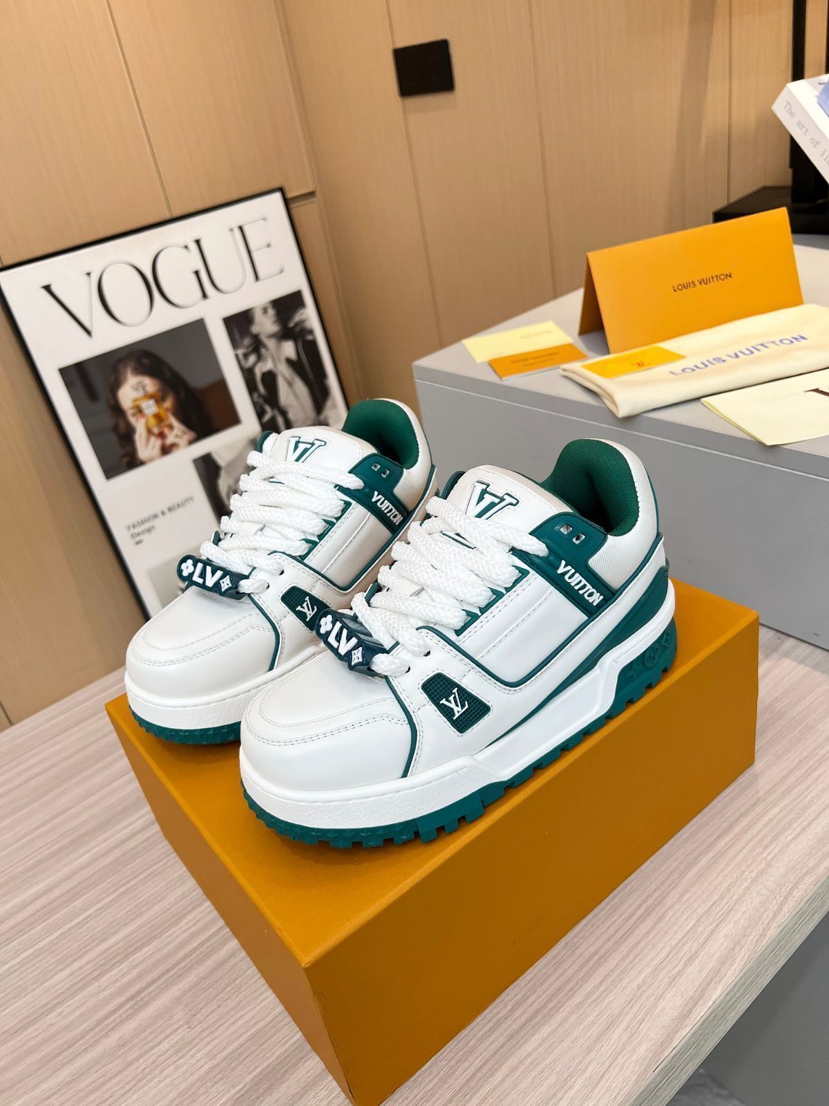Louis Vuitton trainer カップルスタイルのカジュアルパンシューズ|本日限定特価|新品未使用 Louis Vuitton trainer カップルスタイルのカジュアルパンシューズ|本日限定特価|新品未使用