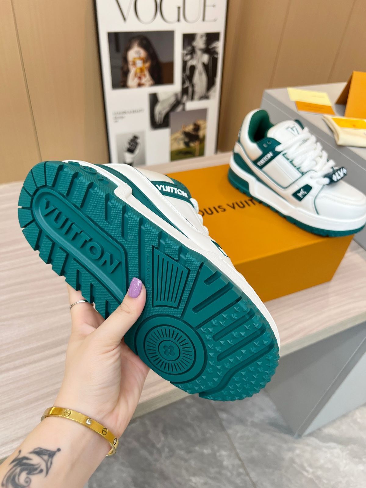 Louis Vuitton trainer カップルスタイルのカジュアルパンシューズ|本日限定特価|新品未使用 Louis Vuitton trainer カップルスタイルのカジュアルパンシューズ|本日限定特価|新品未使用