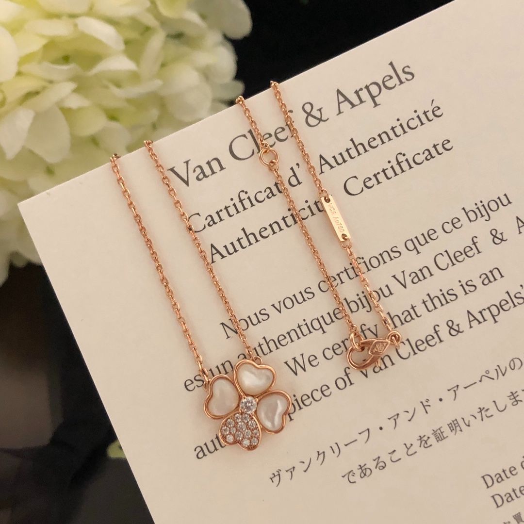 Van Cleef & Arpels VCA ヴァンクリーフアンドアーペル シングルフラワー イヤリング ? 18K ゴールド ホワイト マザーオブパール 四つ葉のクローバー ネックレス|本日限定特価|新品未使用 Van Cleef & Arpels VCA ヴァンクリーフアンドアーペル シングルフラワー イヤリング ? 18K ゴールド ホワイト マザーオブパール 四つ葉のクローバー ネックレス|本日限定特価|新品未使用
