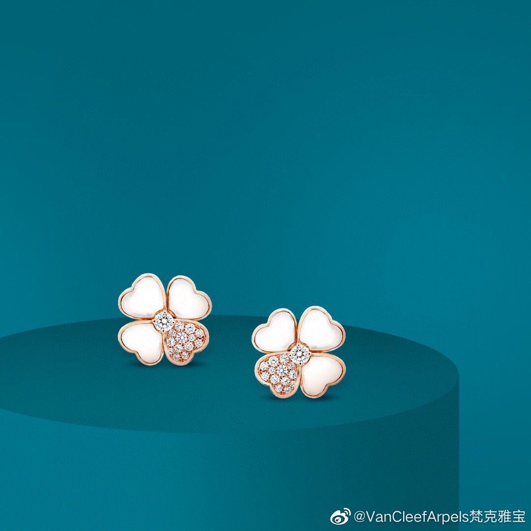 Van Cleef & Arpels VCA ヴァンクリーフアンドアーペル シングルフラワー イヤリング ? 18K ゴールド ホワイト マザーオブパール 四つ葉のクローバー ネックレス|本日限定特価|新品未使用 Van Cleef & Arpels VCA ヴァンクリーフアンドアーペル シングルフラワー イヤリング ? 18K ゴールド ホワイト マザーオブパール 四つ葉のクローバー ネックレス|本日限定特価|新品未使用