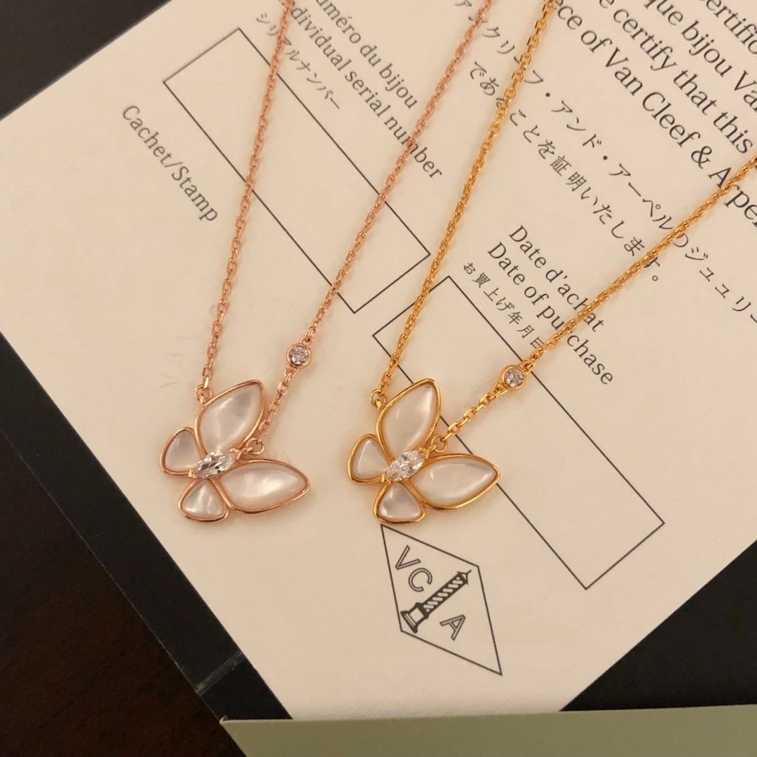 Van Cleef & Arpels Tow Butterfly ナチュラル ホワイト マザーオブパール 四つ葉のクローバー バタフライ ネックレス｜本日限定特価｜新品未使用