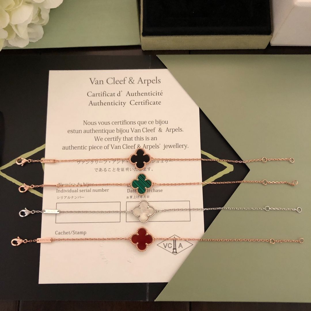 Van Cleef & Arpels VCA 四つ葉のクローバー ブレスレット ? 電気メッキ 18K ローズゴールド、黒瑪瑙、白マザーオブパール、赤瑪瑙、マラカイト｜本日限定特価｜新品未使用