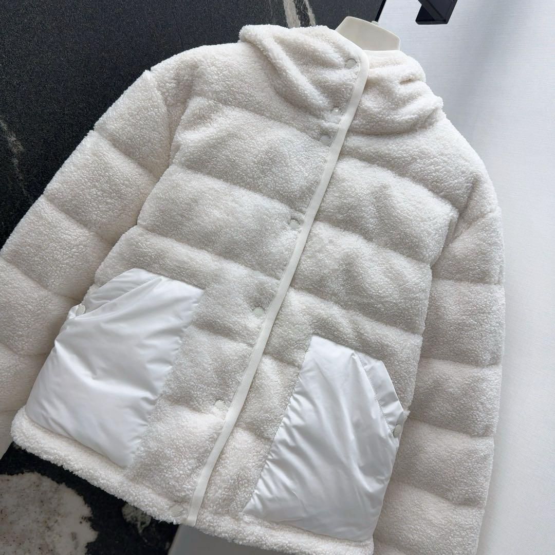Moncler フード付き ダウンジャケット｜本日限定特価｜新品未使用