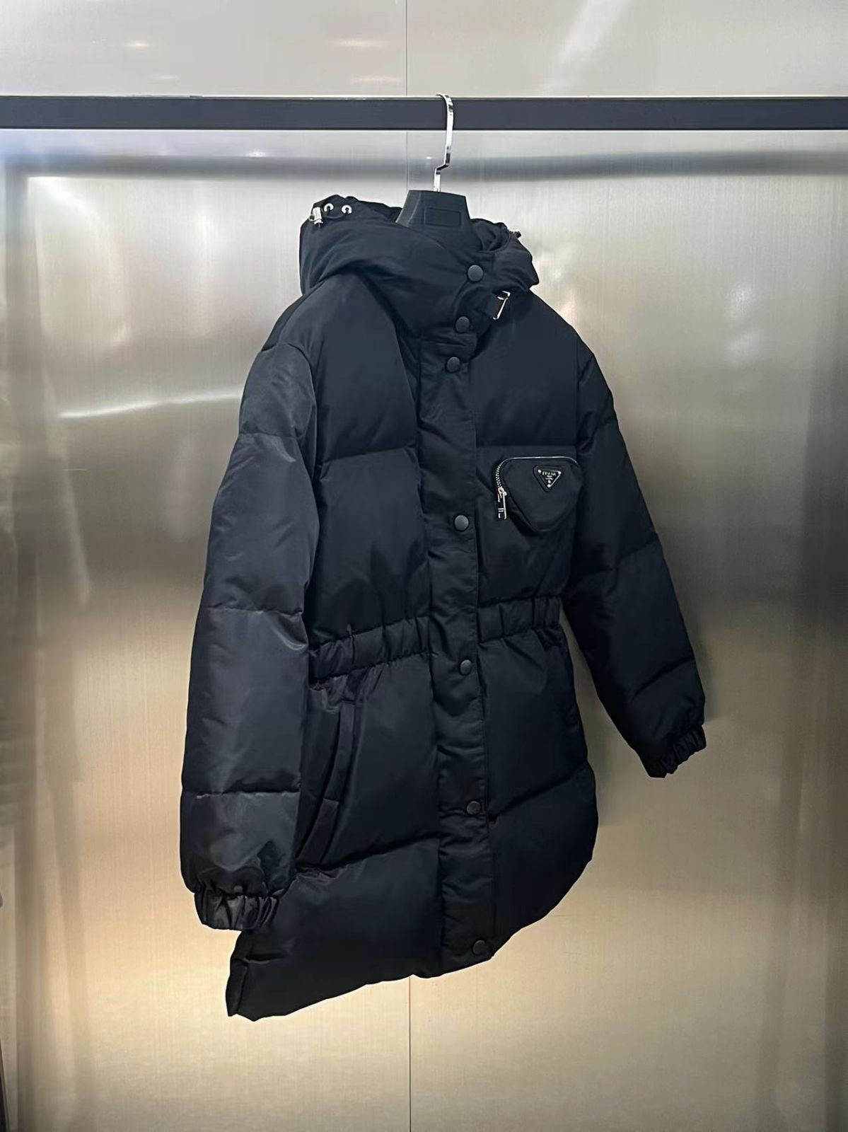 PRADA プラダ レディース ダウンジャケット|本日限定特価|新品未使用 PRADA プラダ レディース ダウンジャケット|本日限定特価|新品未使用