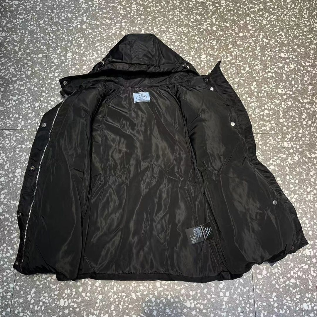 PRADA プラダ レディース ダウンジャケット|本日限定特価|新品未使用 PRADA プラダ レディース ダウンジャケット|本日限定特価|新品未使用
