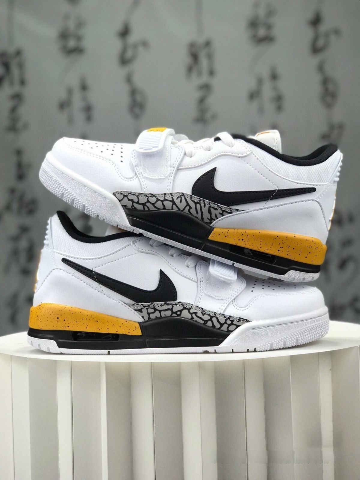 お値下げしました??即購入?? NIKE AIR JORDAN LEGACY 312 LOw cd7069-107箱付