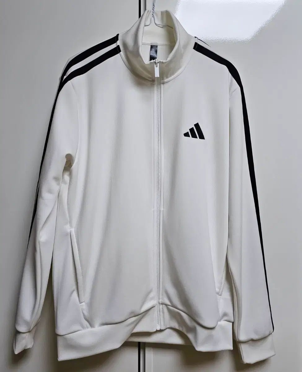 adidas アディダス トラックジャージ ジャージ 白 Mサイズ 出品