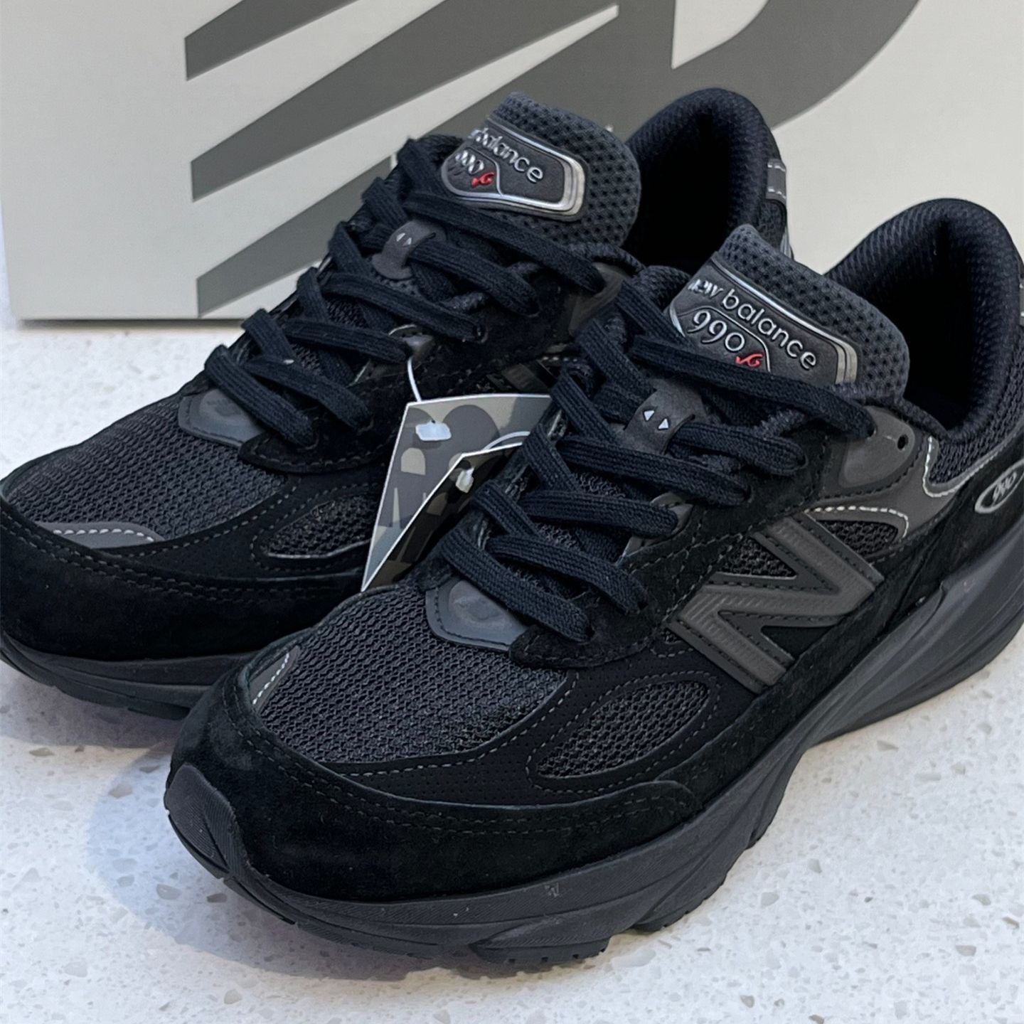 ニューバランス 990V6 トリプルブラックNew Balance 990V6 Triple 