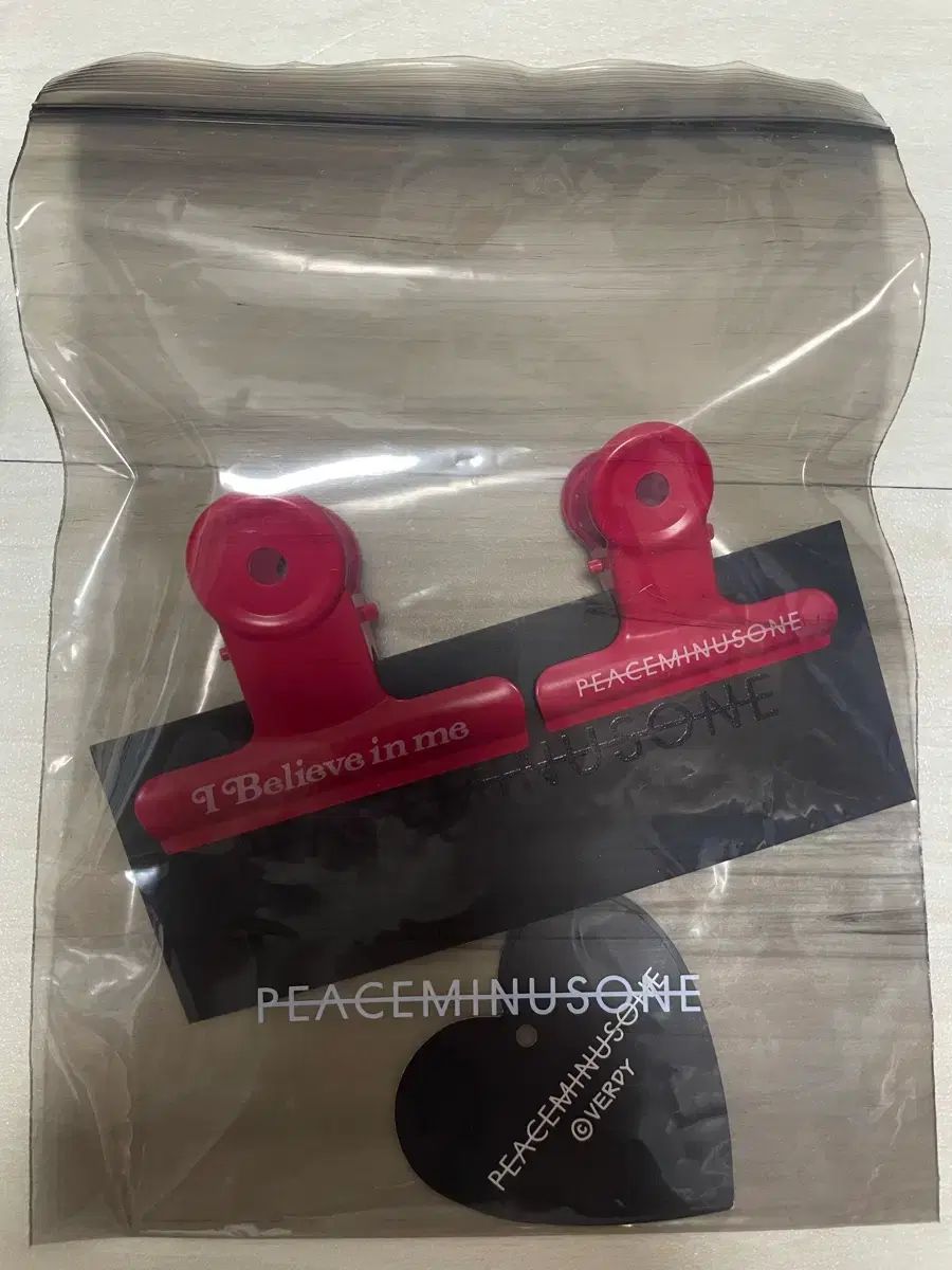 PEACEMINUSONE × VERDY ブルドッグ クリップ レッド(新品) 11,465円