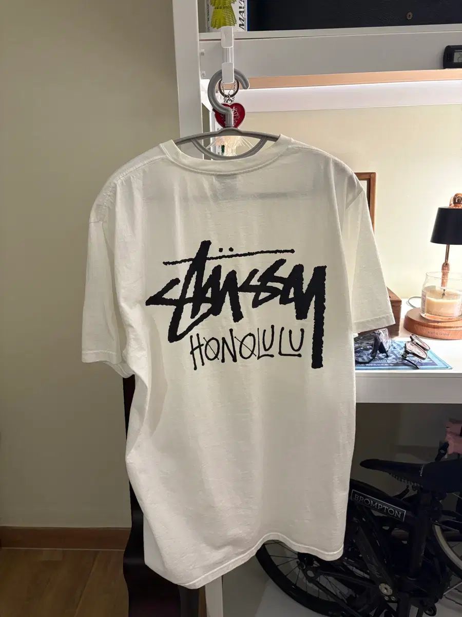 STUSSY ステューシー 半袖Tシャツ 白 Honolulu large