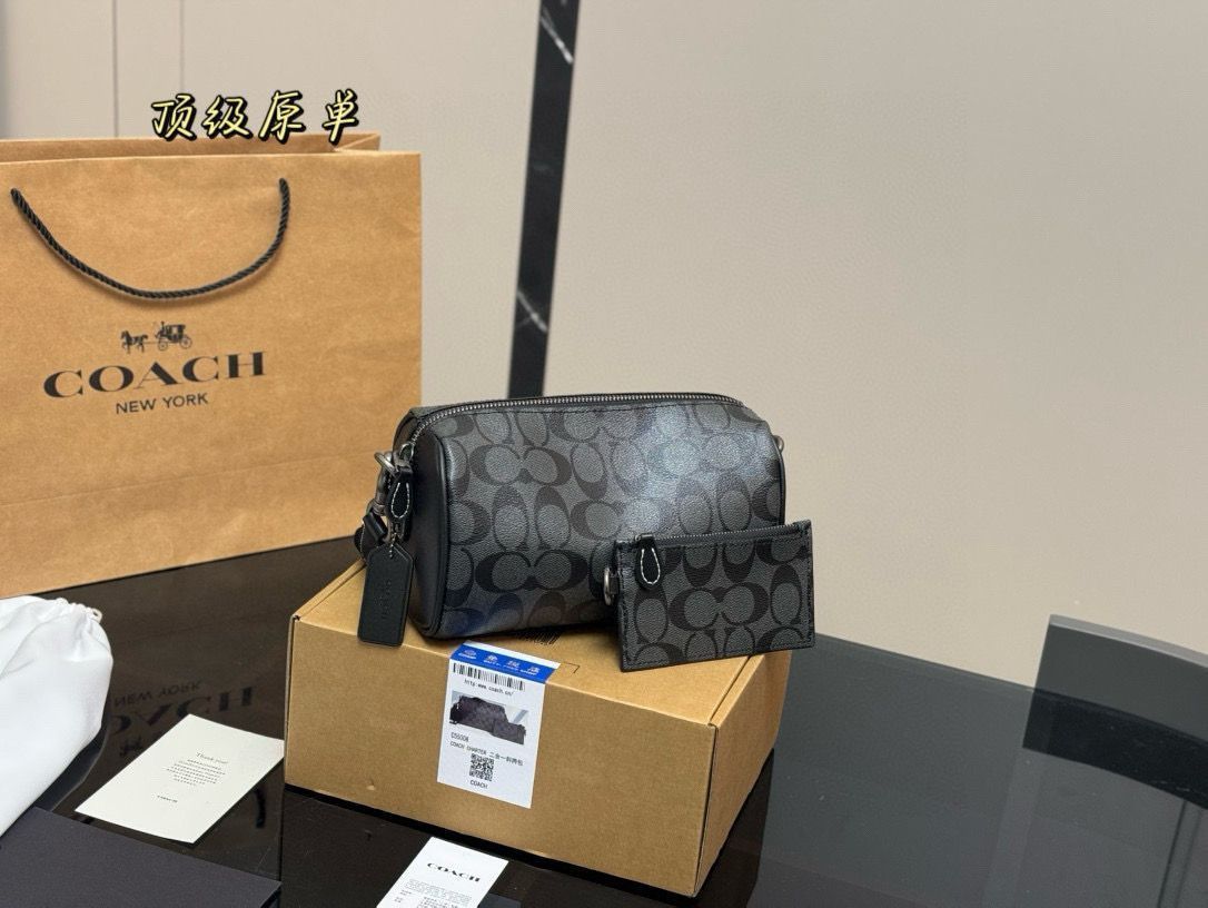 【今日特価】COACH Axel モノグラム チューブバッグ 2Way-WTO輸入1