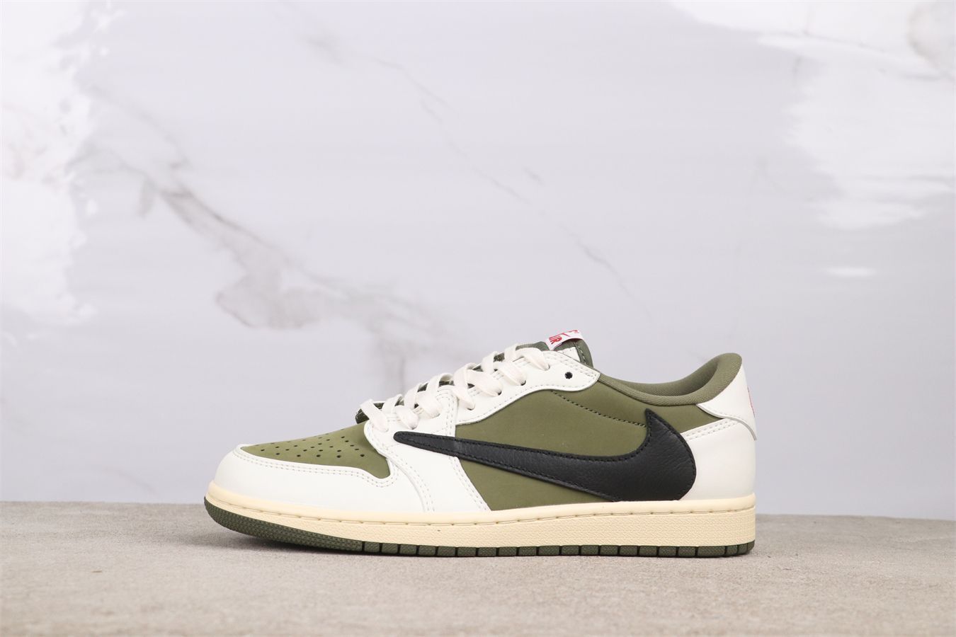 【今日特価】Air Jordan エアジョーダン aj1 AJ1 Travis Scott x Air Jordan 1 Low DM7866-20-MM輸入