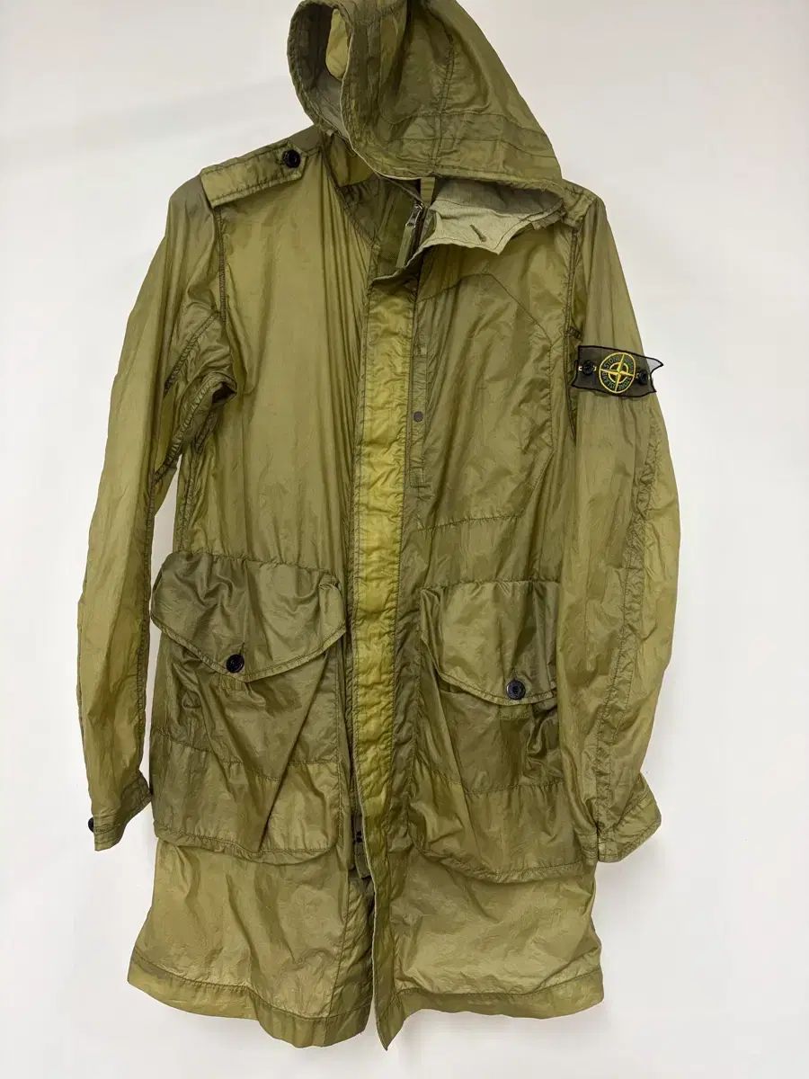 Stone  マウンテンパーカー ライトグリーン STONE ISLAND マウンテンパーカー ストーンアイランド マウンテン