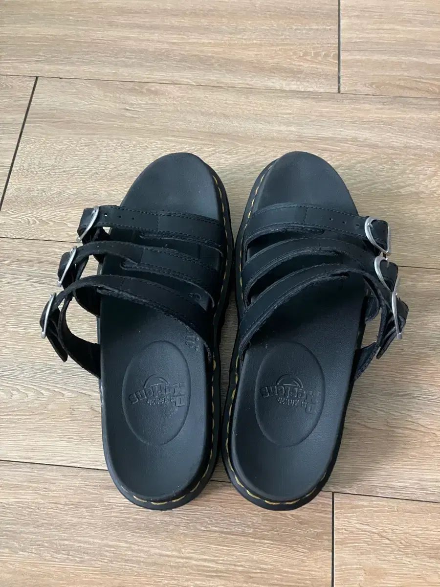 DR. MARTENS ドクターマーチン スリッパ
