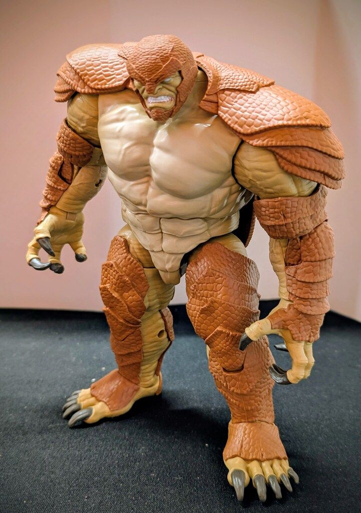 HASBRO BUILD A FIGURE ARMADILLO ビルド
