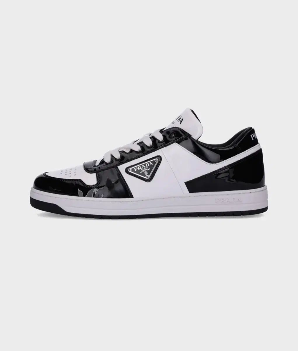PRADA プラダ ダウンタウン スニーカー
