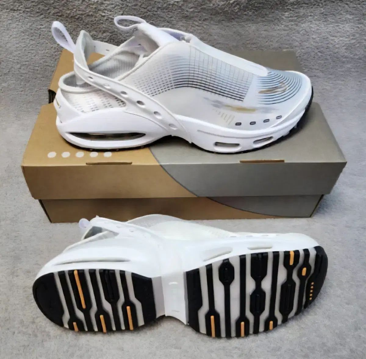 ナイキ Air Max Craze Metallic Gold 270 (265)