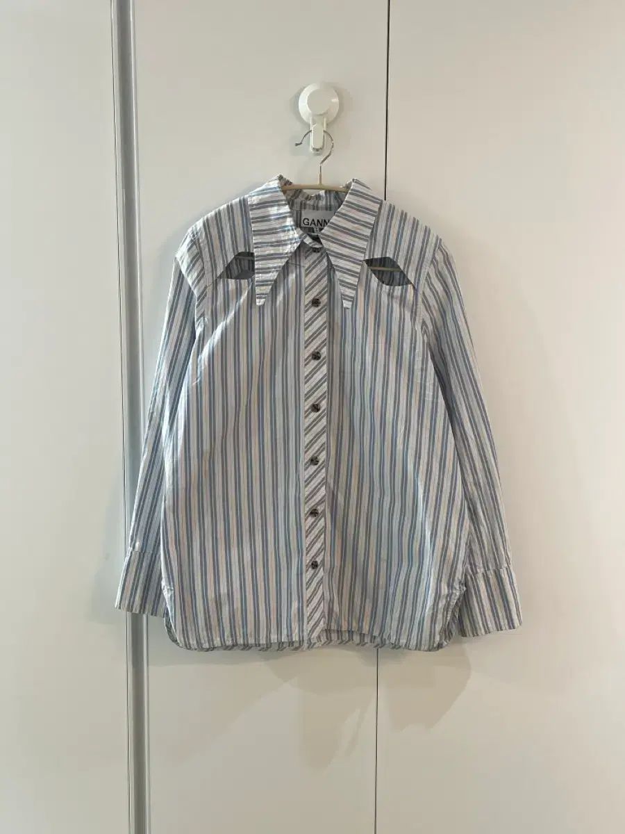 Ganni ストライプ カットアウト シャツ