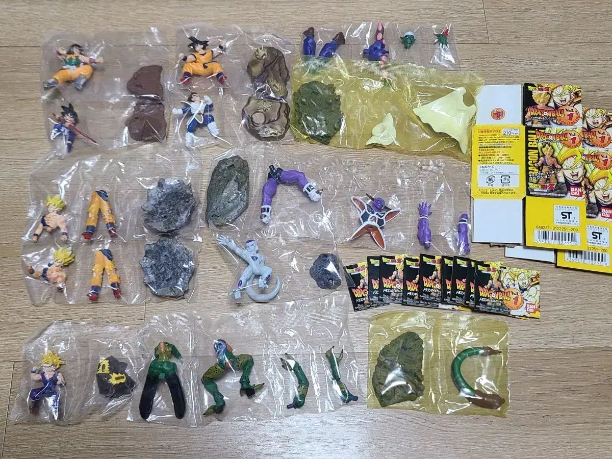 バンダイ ドラゴンボール コレクション Vol 1 古典ミニ フィギュア セット