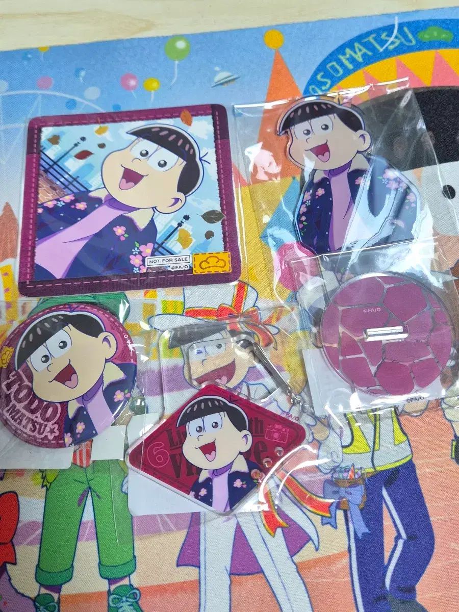 おそ松さん ウェブクジ 24탄 トド松 アクリルスタンド カラビナ 缶バッジ コースター