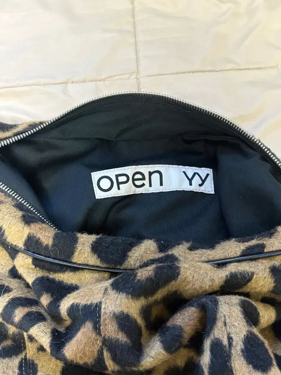 Open YY ヒョウ柄 レオパード HOBO BAG