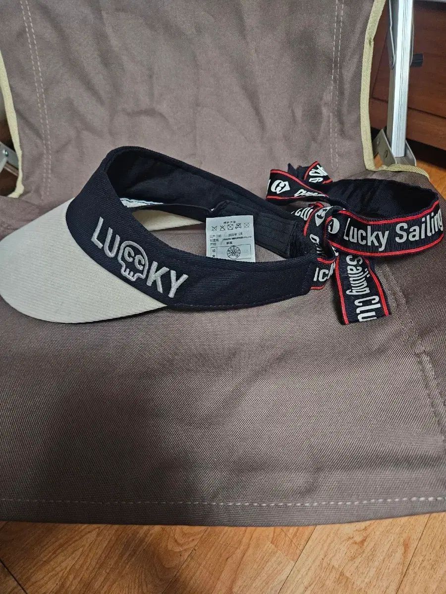 LUCKY CHOUETTE ラッキーシュエトゥ