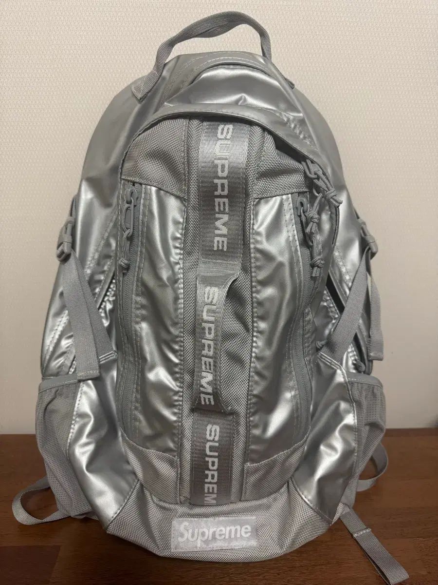 Supreme シュプリーム シルバー バックパック 22FW