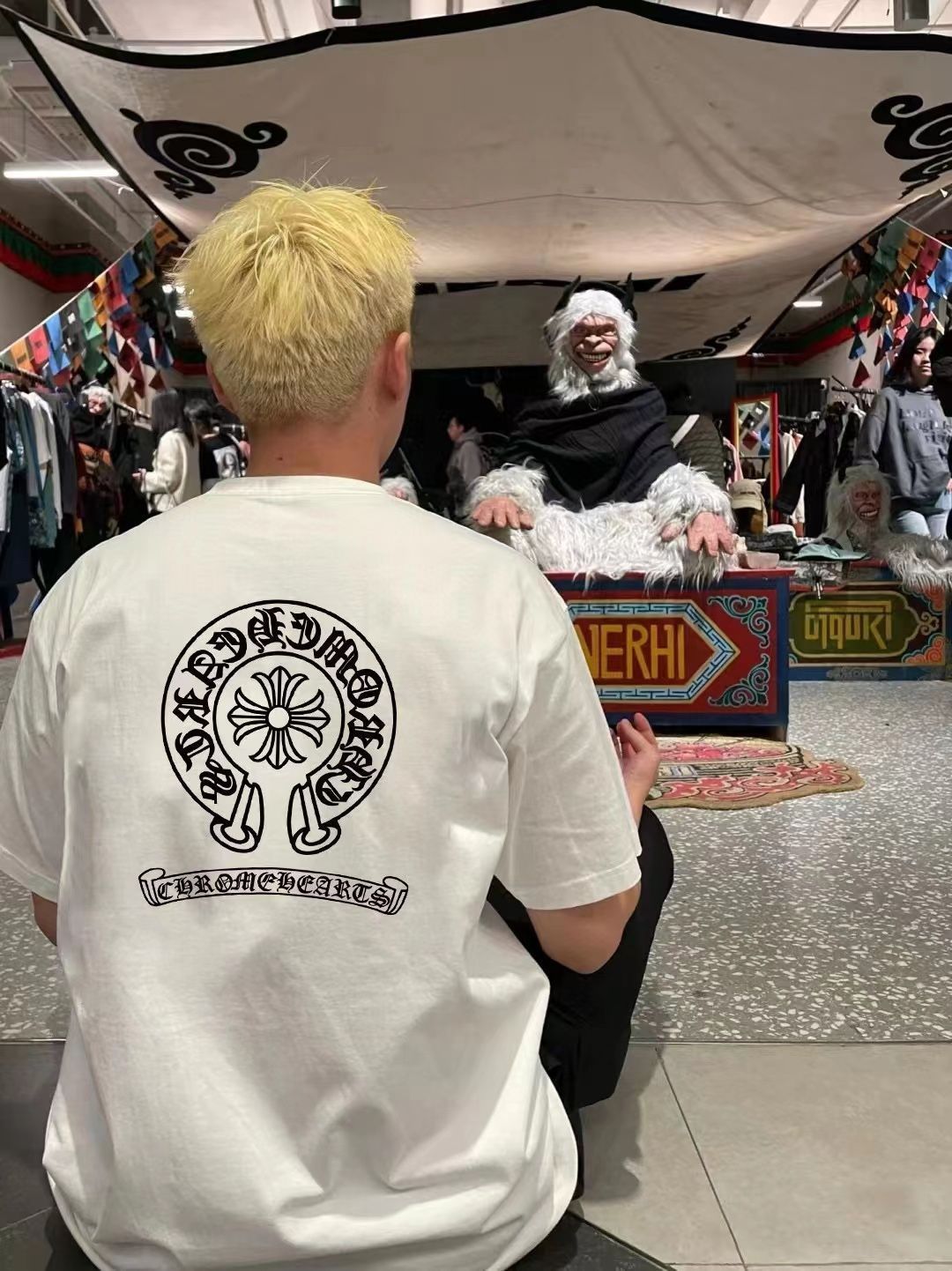 Chrome Hearts（クロム・ハーツ）発売 ハーストフラワーと十字アルファベットプリント コラボレーションシリーズ カップル用プリント T シャツ