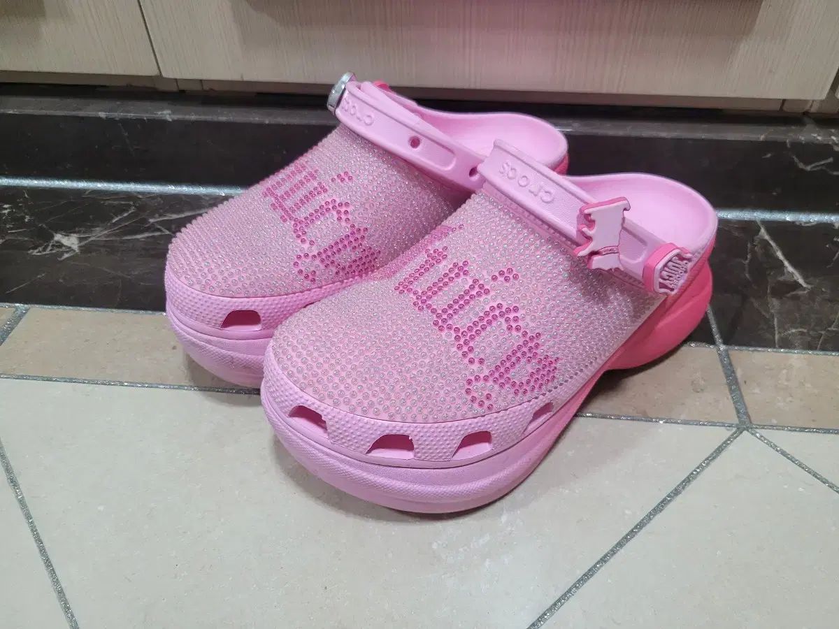 Crocs x JUICY COUTURE Classic BAE klogg MULTI (W7/235)