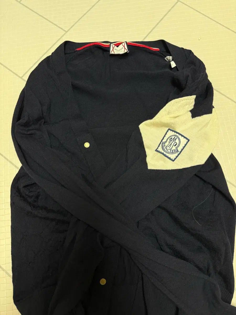 モンクレール カーディガン 出品