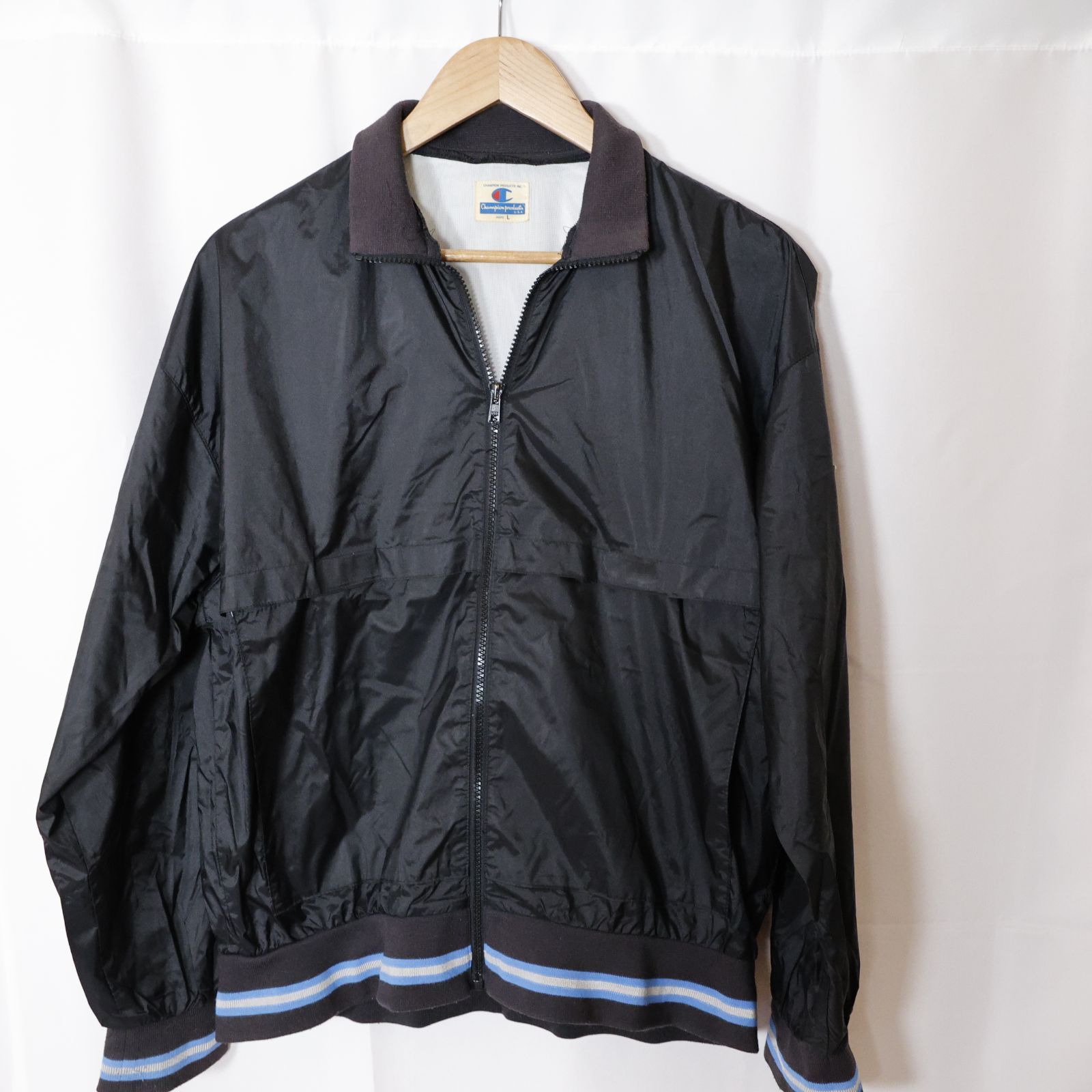 (^w^)b Champion 80s 90s ビンテージ ヴィンテージ 昭和レトロ フルジップ ナイロン ジャケット ブルゾン チャンピオン 青タグ ライン ボーダー リブ 切り替え ブラック 黒 JASPO L 日本製 古着 メンズ OM12780WT