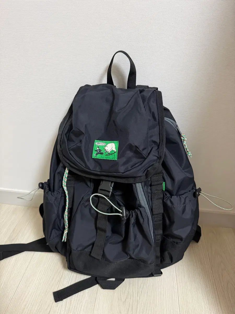 パリティ ブラック