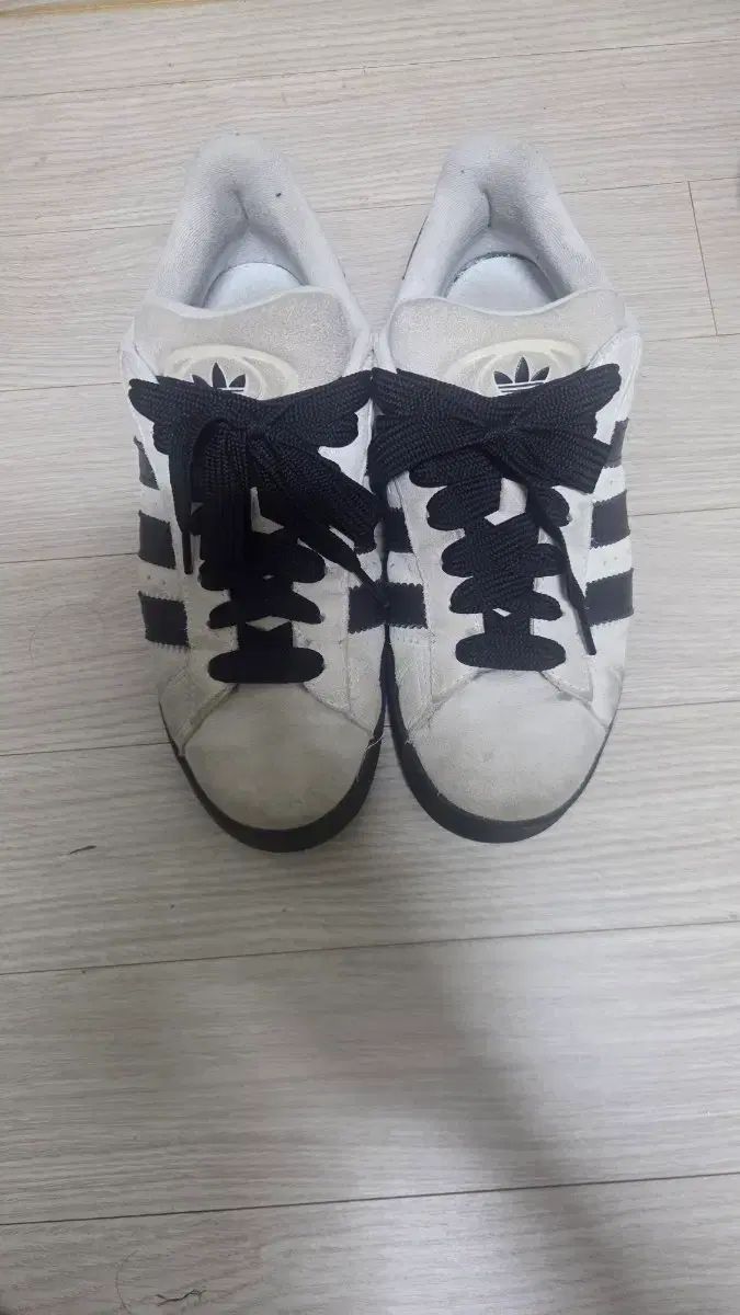 アディダス キャンパス 00s クラウド ホワイト コアブラック 275 Jay Park's shoes