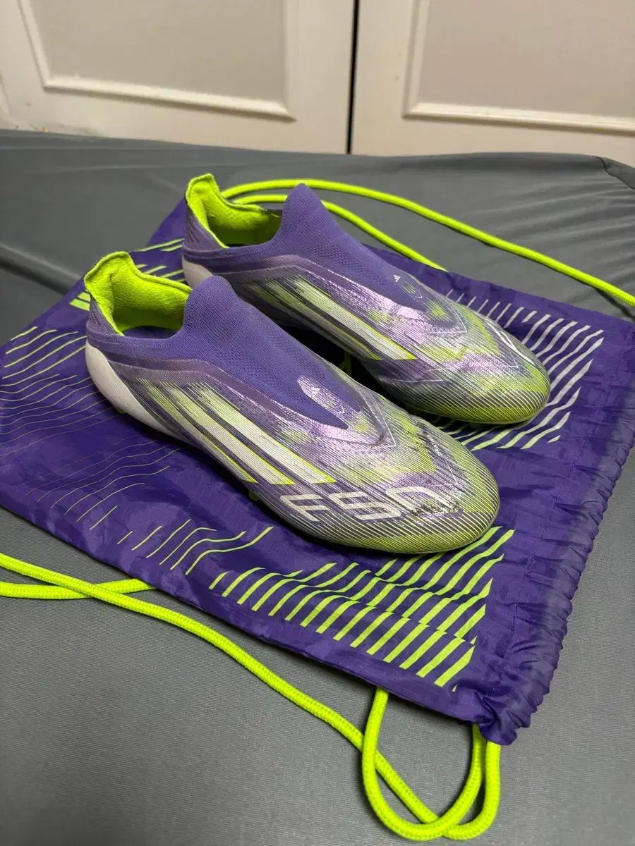 アディダス f50