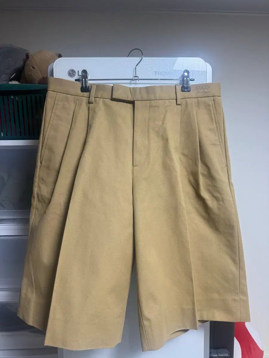 グッチ ショートパンツ サイズ52 (新品)