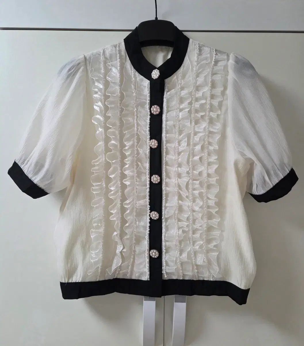 メルヘンショップ ブラウス パールフリルパール 新品
