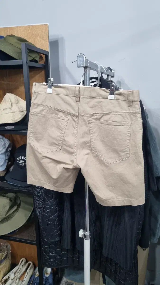 セオリー 正規品 ハーフパンツ 31 32 (表記サイズ31) セオリー 正規品 ハーフパンツ 31 32 (表記サイズ31)