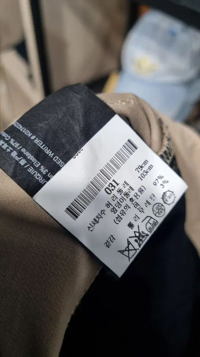 セオリー 正規品 ハーフパンツ 31 32 (表記サイズ31) セオリー 正規品 ハーフパンツ 31 32 (表記サイズ31)