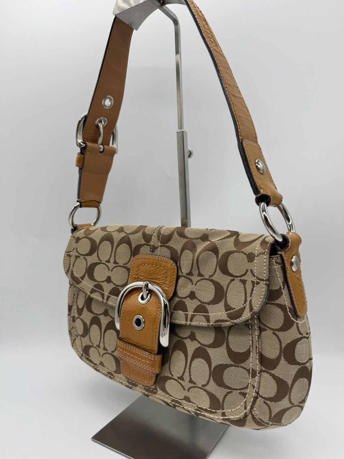 【良品】 COACH コーチ シグネチャー柄 ベルト金具 ワンショルダーバッグ P3275