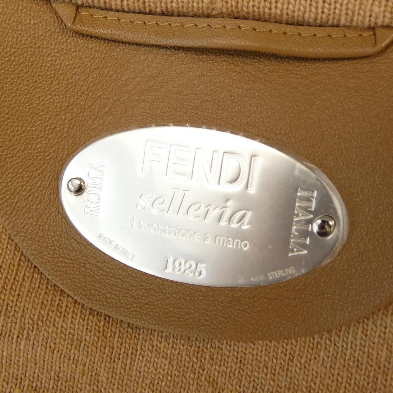 フェンディ FENDI FPJ844 ARTZ レザージャケット