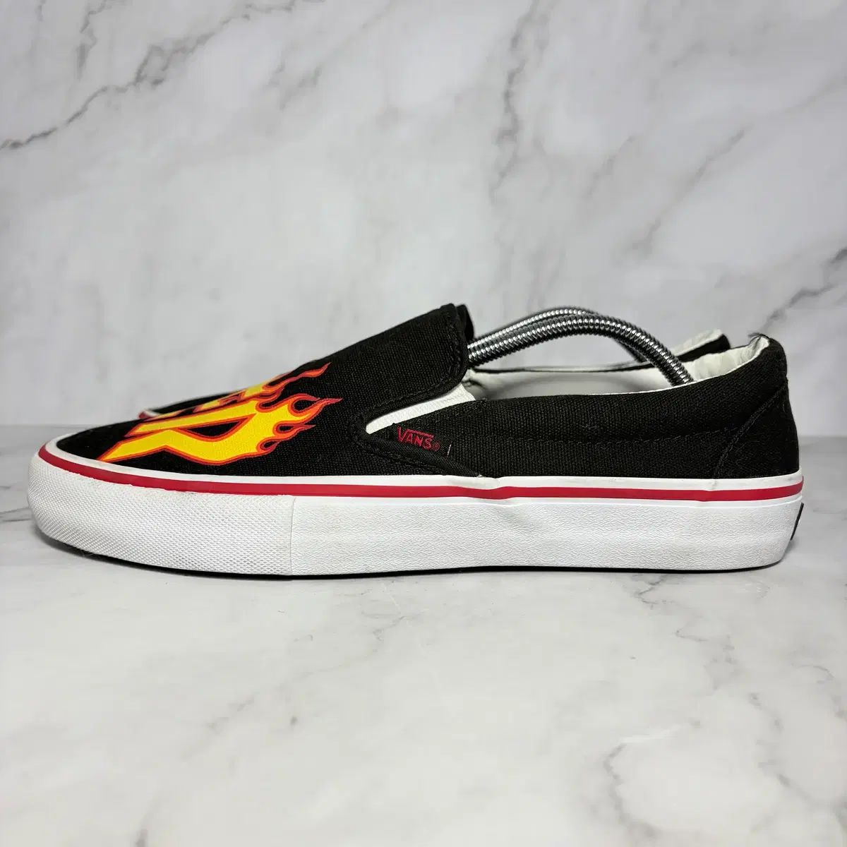 280 VANS x THRASHER スリッポン 9,205円