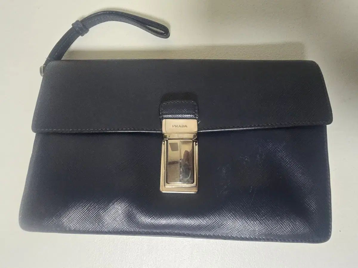 PRADA プラダ サフィアーノ クラッチバッグ ブラック