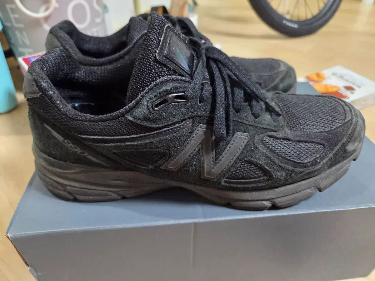 990 v4 トリプルブラック (トリプルブラック) 265d