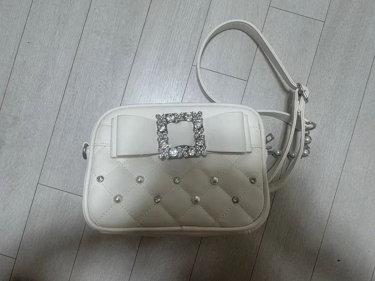 販売) ノエミー noemie ビジューバッグ リボン ショルダーバッグ