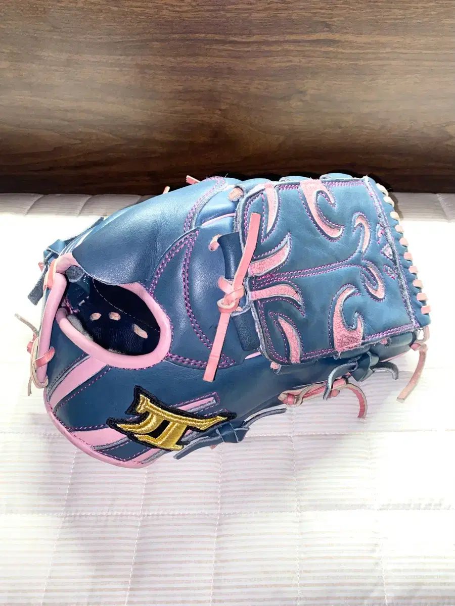 ジャスト 投手用グローブ (野球グローブ)