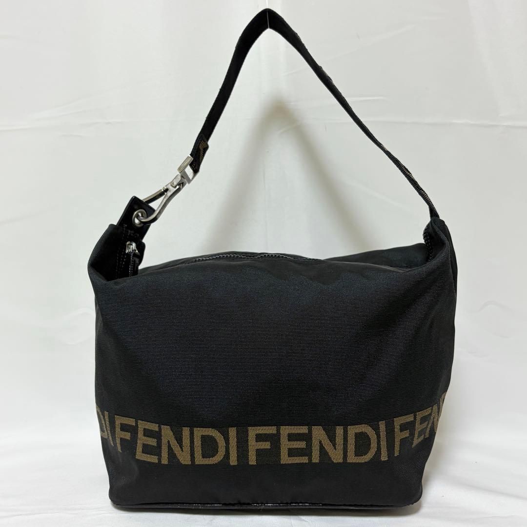 FENDI フェンディ ショルダーバッグ ナイロン ブラック ポーチ付き