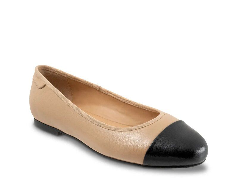 トロッターズ レディース シューズ パンプス Trotters Clara Ballet Flat BeigeBlack ブラック