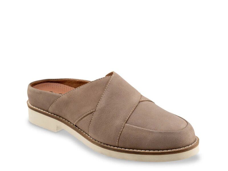 ソフトウォーク レディース シューズ スリッポン・ローファー Softwalk Wessex SlipOn Taupe Nubuck トープ
